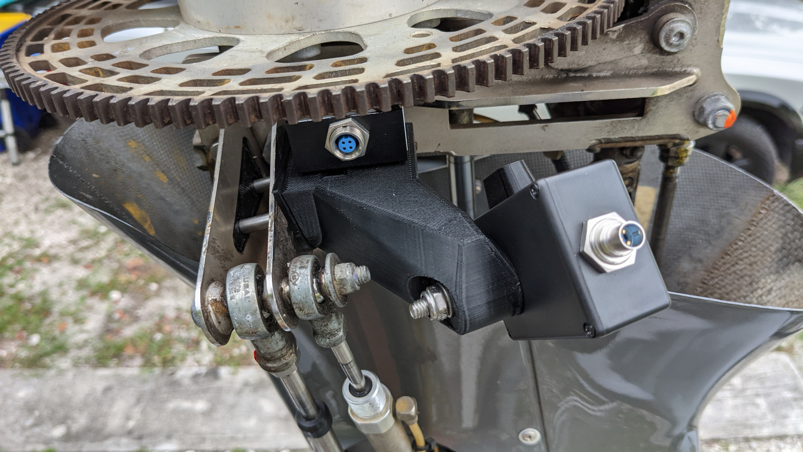 Sensors mounted on an AutoGyro Mk2 rotor head (left view)